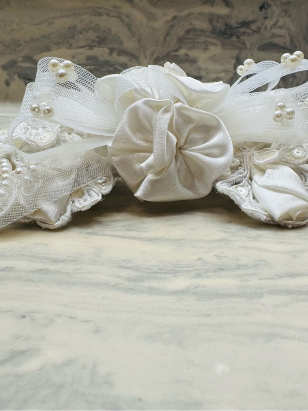 Vintage 90s Bridal Barrette Ivory Lace Pearl Satin Hair Clip Romantic 90s Style - Picture 13 of 14